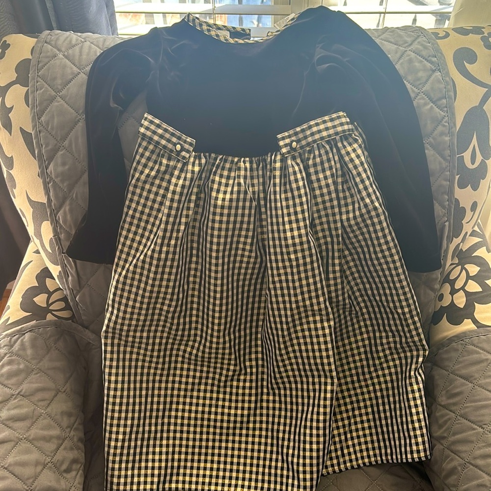 Girls Youngland black velvet top with gold/black/white checkered bottom 5T